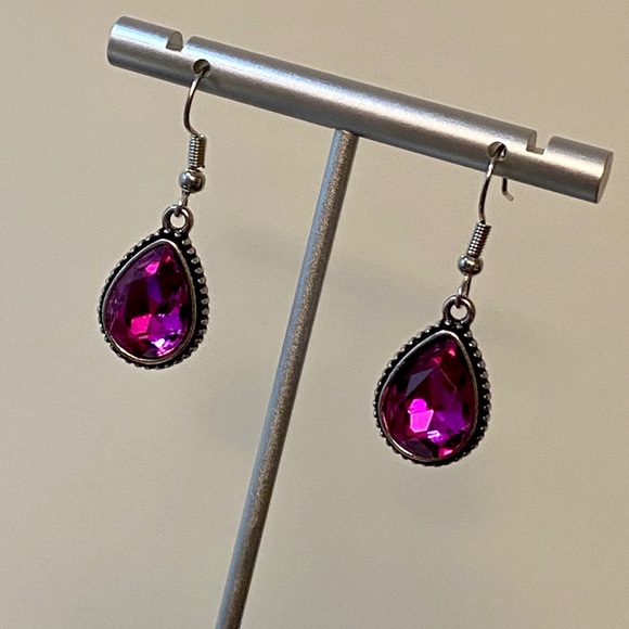 Anthropologie Purple Dangles Silver Drop Earrings! - Picture 6 of 6